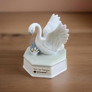 Vintage Collectible Otagiri Japan Porcelain Swan Music Box 1970s 4"Tall